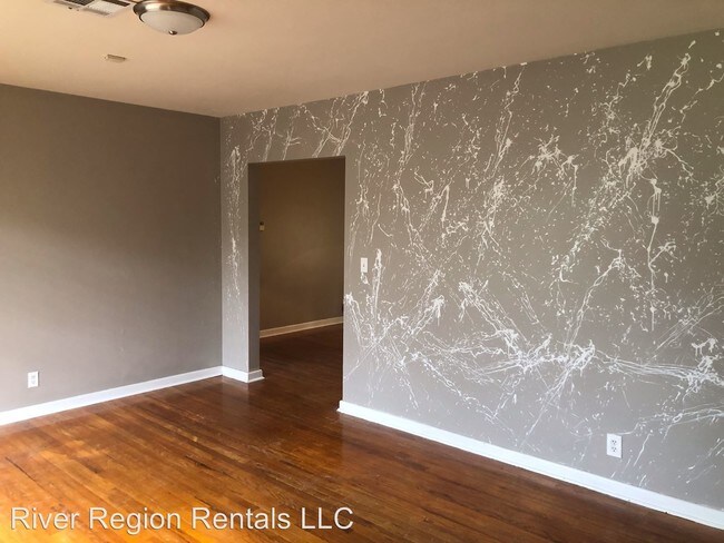 Foto del edificio - 3 br, 1 bath House - 713 East Patton Avenue