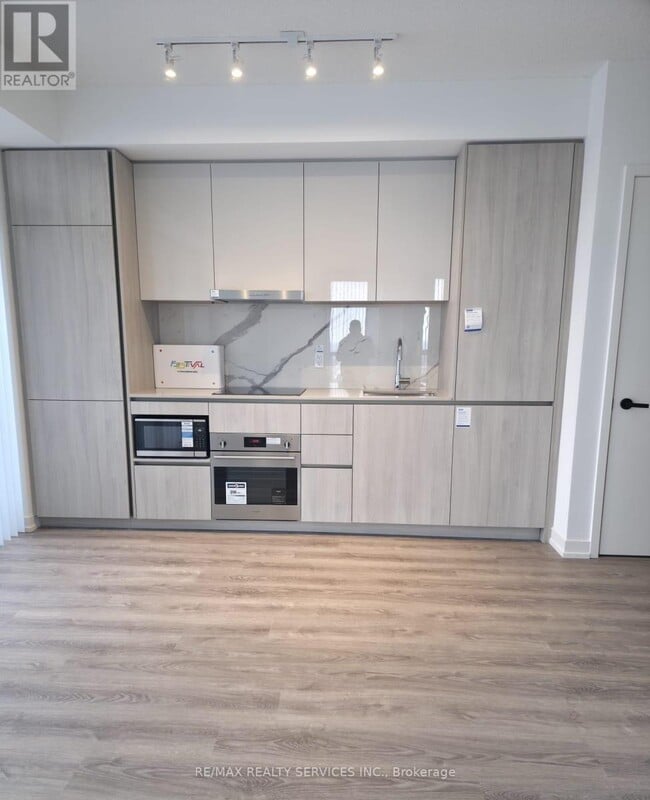 Photo du bâtiment - 195 Commerce St