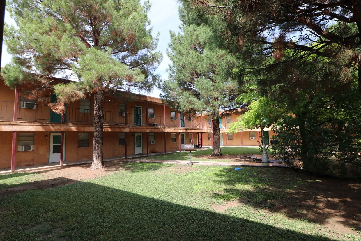 Tia Maria Now Leasing Apartments Carlsbad, NM