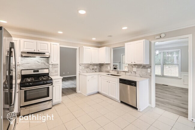 Foto del edificio - 2258 Carrington Dr, Ellenwood, GA, 30294