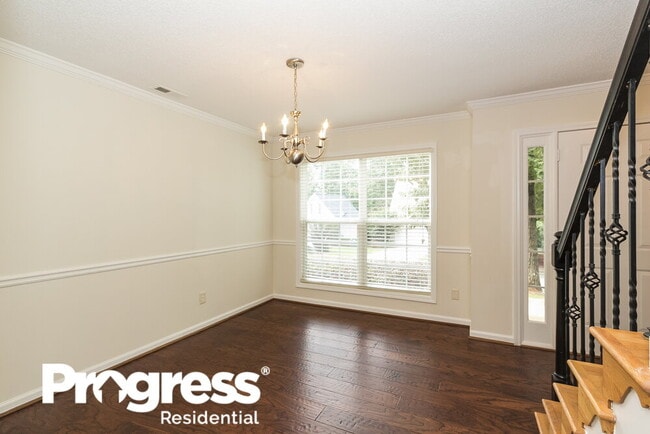 Building Photo - 155 Avondale Cir