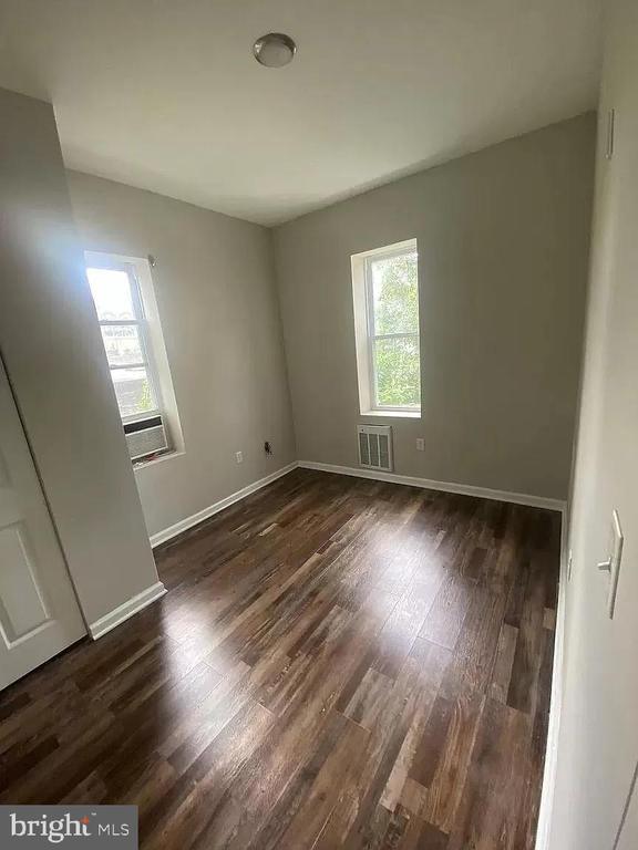 Foto del edificio - 1470 N 52nd St