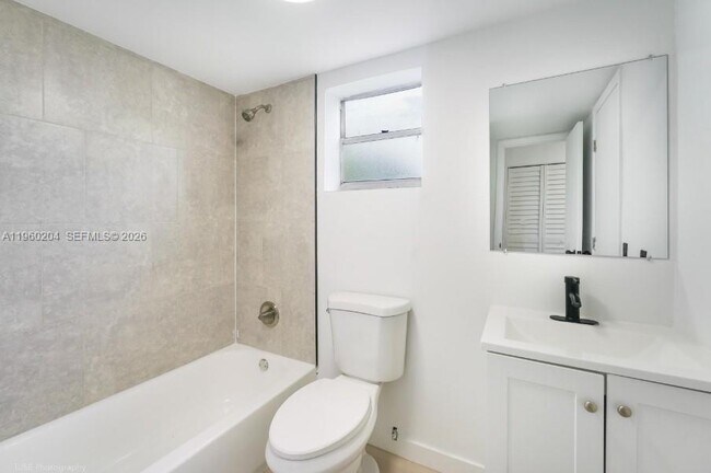 Building Photo - 12215 W Dixie Hwy