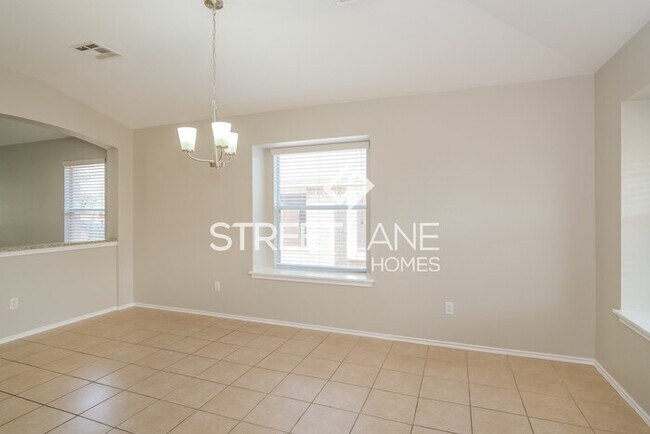 Foto del edificio - REDUCED!