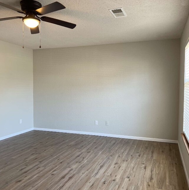 1605 W 8th Terrace, Knob Noster, MO 65336 Townhome Rentals in Knob