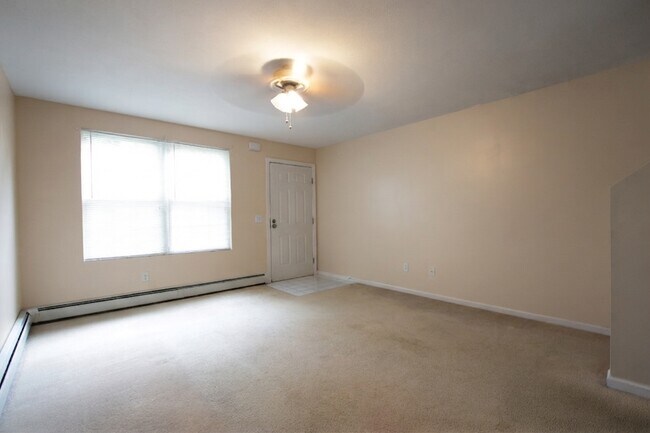 Living room - 90 Hope Ave
