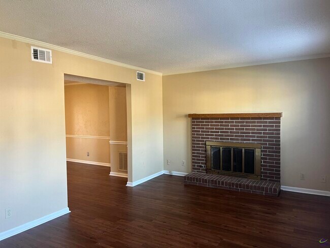 Foto del edificio - 117 N Springs Ct