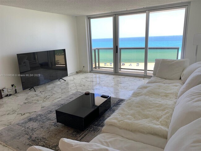 Foto del edificio - 6039 Collins Ave