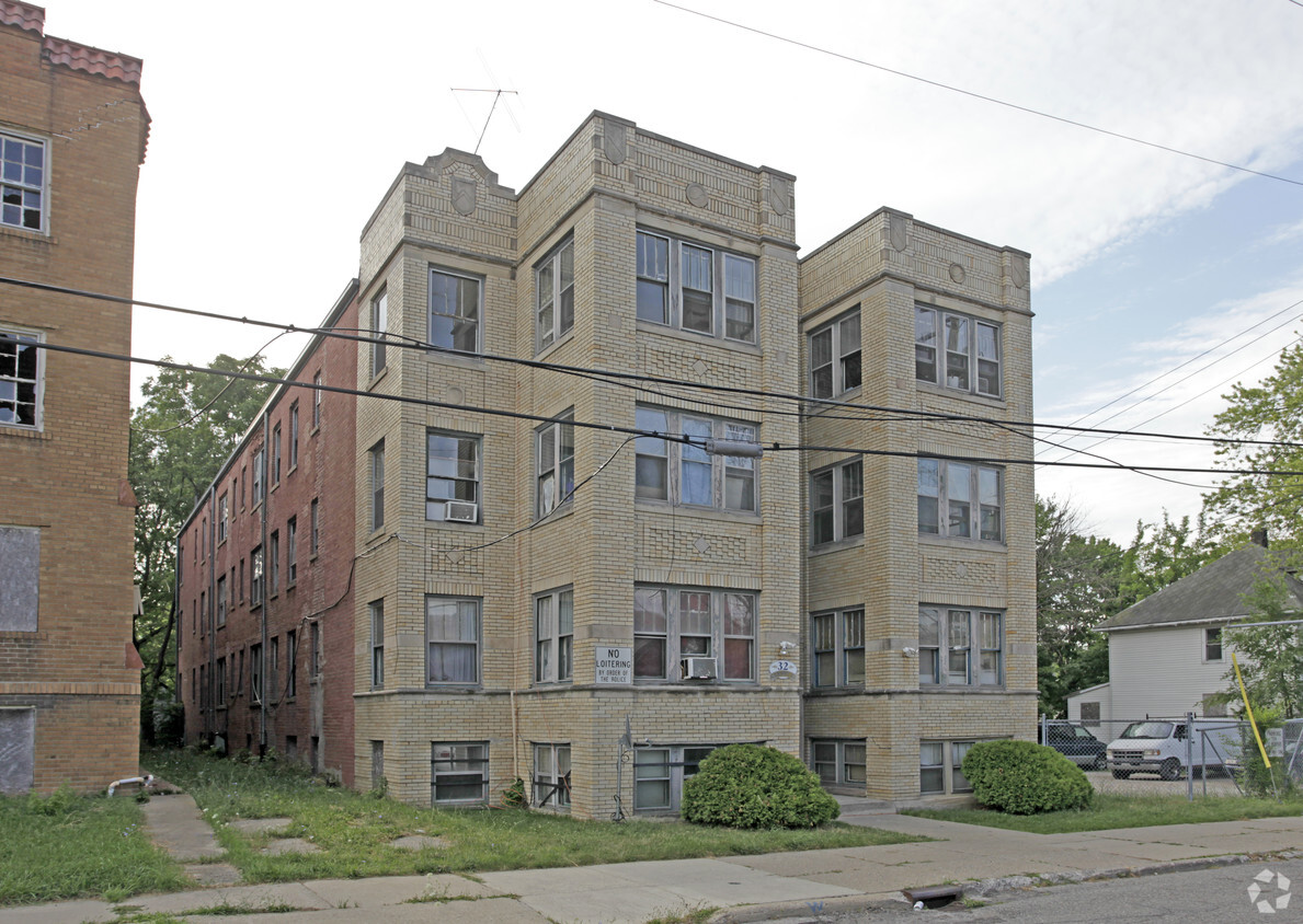 Building Photo - Milford Apartments