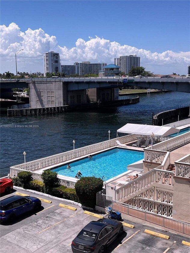 Primary Photo - 1817 S Ocean Dr