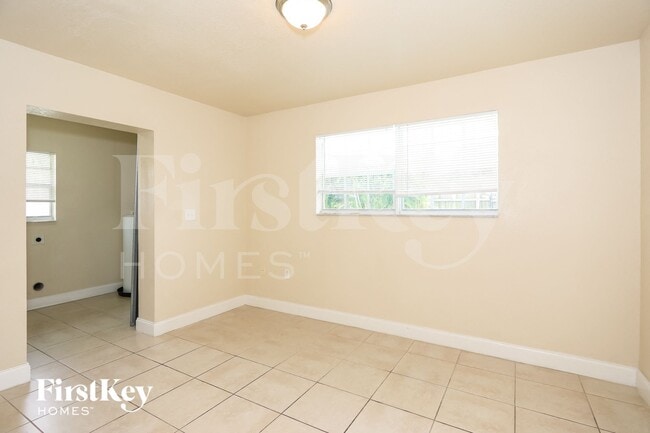 Foto del edificio - 4970 NW 12th St