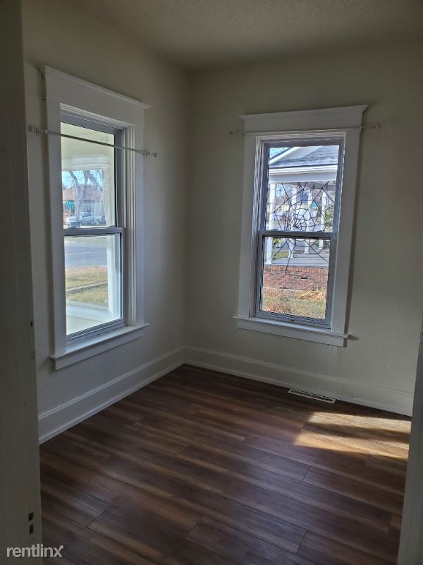 Building Photo - 3 br, 1 bath House - 218 6th Street West
