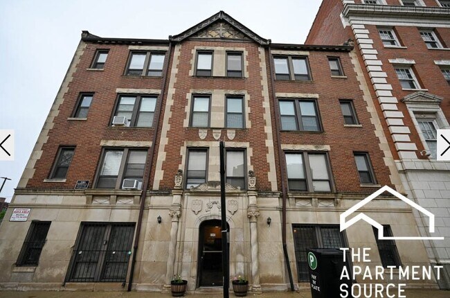 Foto del edificio - 3345 N Marshfield Ave