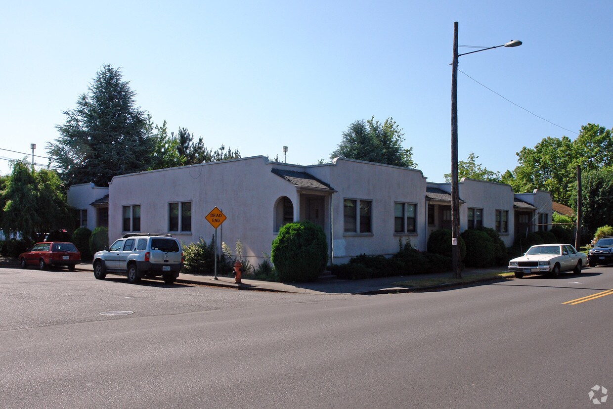 Foto del edificio - 2808-2810 NE Clackamas St