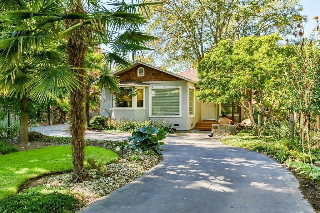 1211 E Park St, Grants Pass, OR 97527 House for Rent in Grants Pass