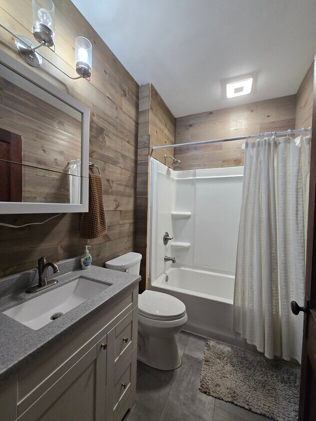 Foto del edificio - 1749 N 1950th Ave