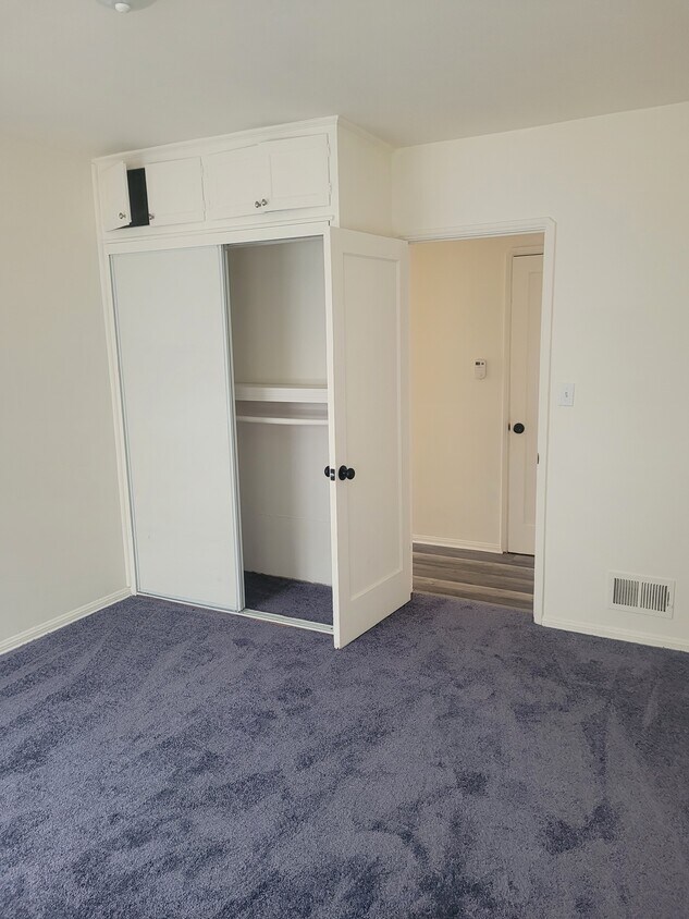 Dormitorio - 1043 Meadowbrook Ave