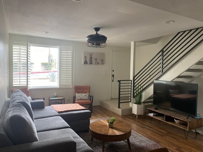 Building Photo - 2298 N Indian Canyon Dr
