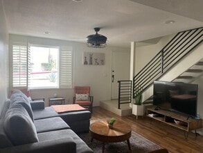 Building Photo - 2298 N Indian Canyon Dr