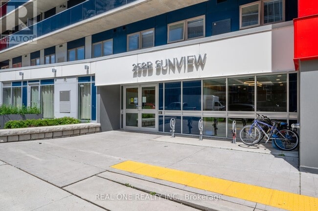 Building Photo - 258B Sunview St