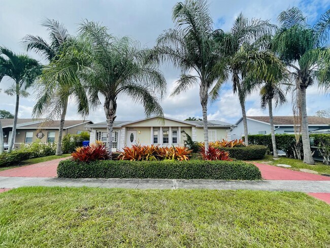 Foto del edificio - 8231 SW 9th Ct