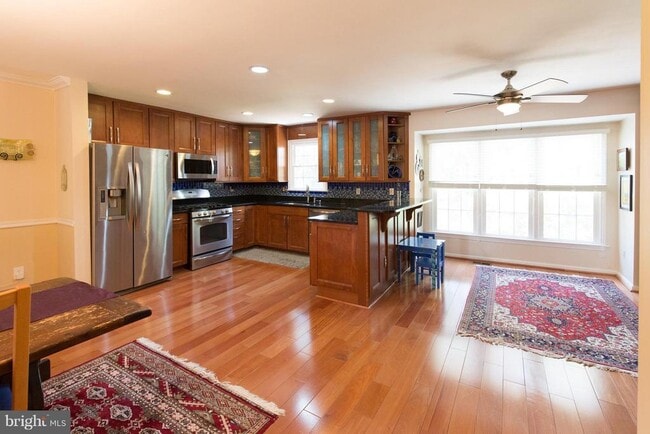 Foto del edificio - 3100 Windwood Farms Dr