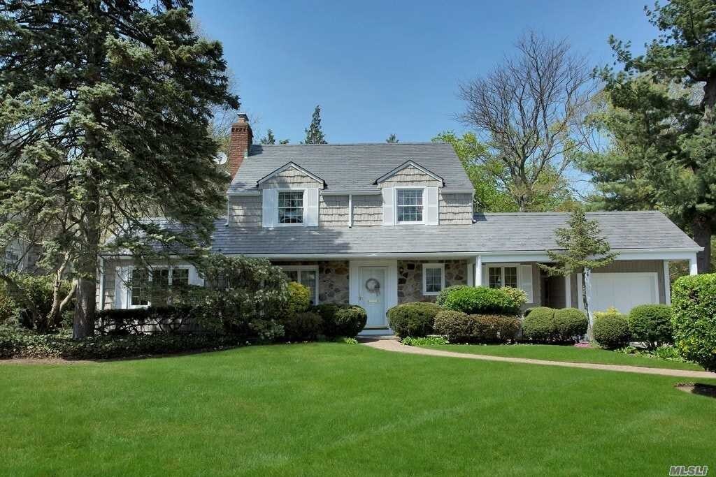 Foto principal - 131 Trumbull Rd