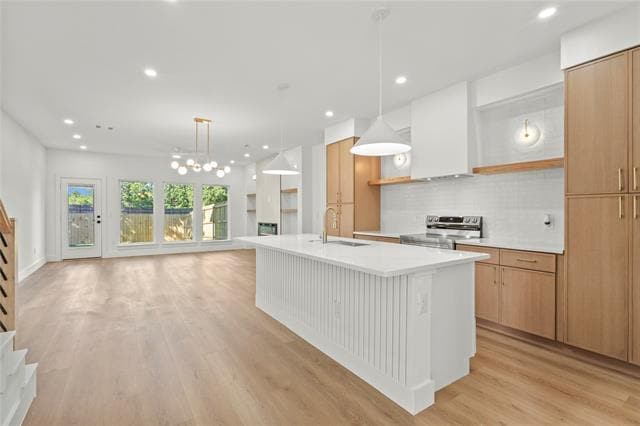 Foto del edificio - 1322 Fletcher St