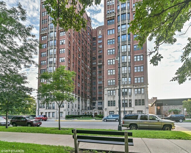Building Photo - 5838 S Stony Is Ave