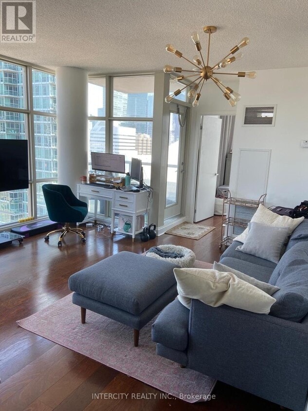 Photo principale - 10 Navy Wharf Ct