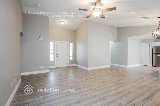 Foto del edificio - 5332 Acacia Grove St