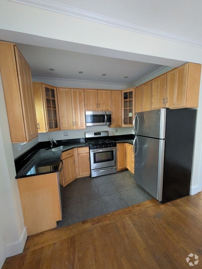 Building Photo - 22 Eastburn St