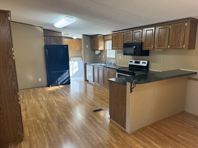 Foto del edificio - 3 Bedroom 2 Bathroom Mobile Home located in Rogersville, TN