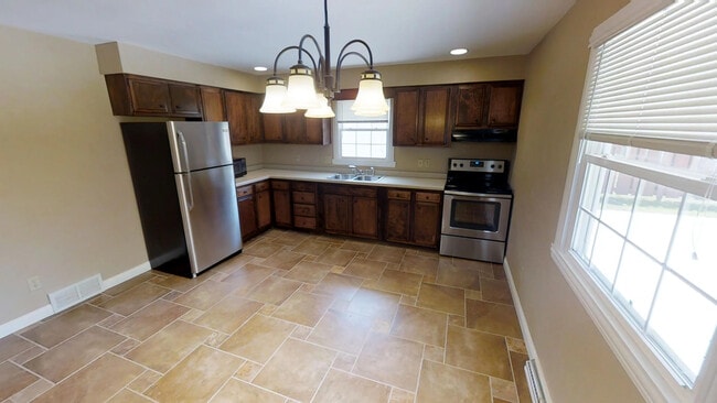 Foto del edificio - 325 S Matthias St