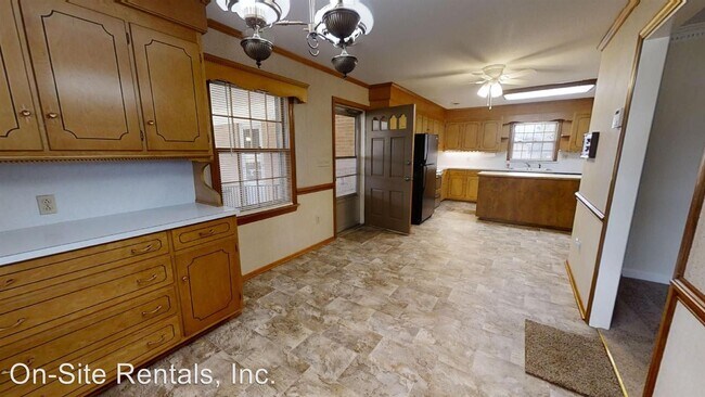 Building Photo - 2720 Jefferson Davis Hwy