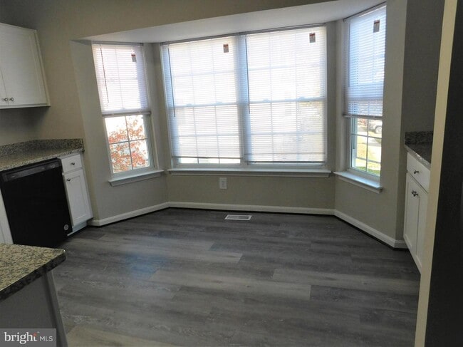 Building Photo - 5784 Indian Cedar Ct