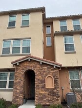 Building Photo - 4474 Louvre Ln