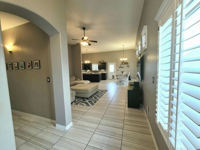 Foto del edificio - Amazing 3 bedroom 2 bath home in West El Paso!
