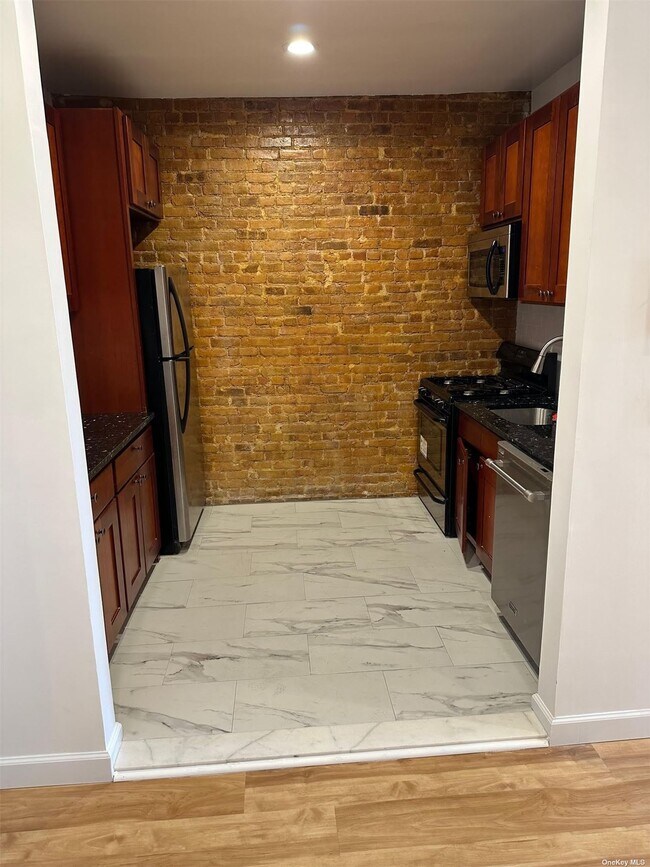 Foto del edificio - 959 Wyckoff Ave