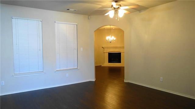 Foto del edificio - 8004 Ranchvale Ln