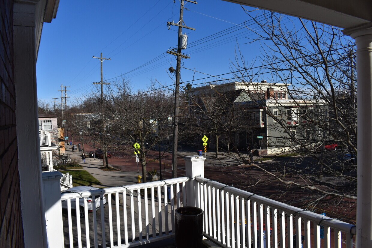 Primary Photo - 835 Cherry St SE