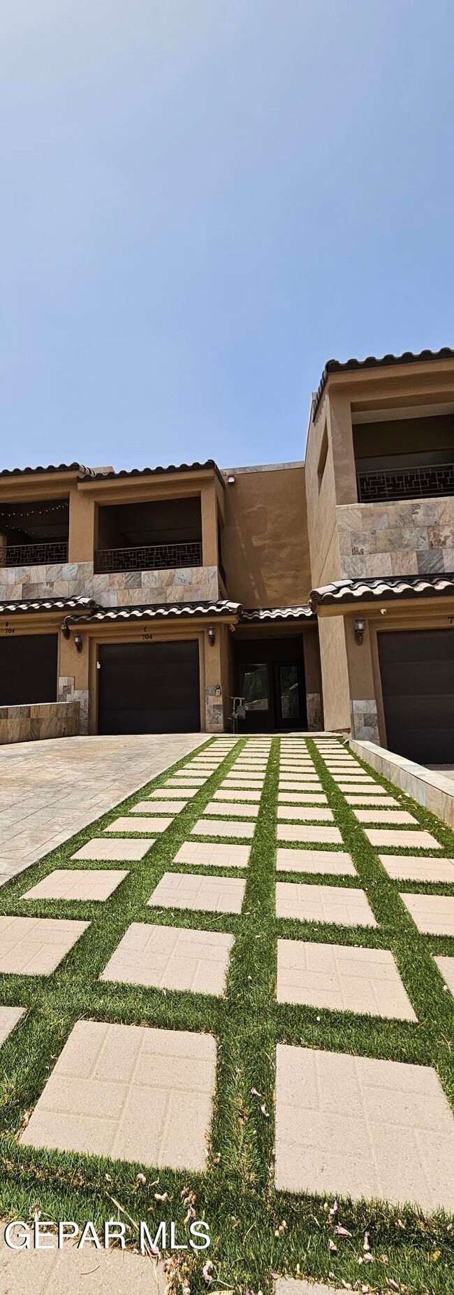 Building Photo - 704 Espada Dr