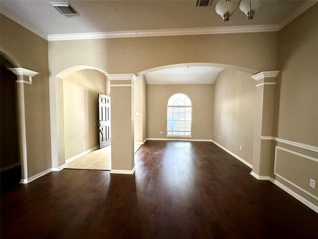 Building Photo - 3614 Windmoor Dr