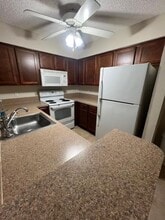 Building Photo - 7630 Westwood Dr