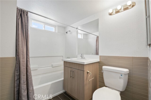 Foto del edificio - 112 N Primrose Ave