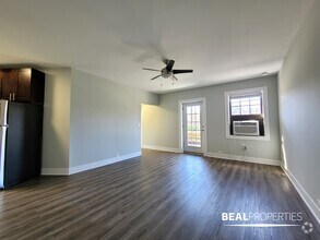 Building Photo - 730 Judson Ave
