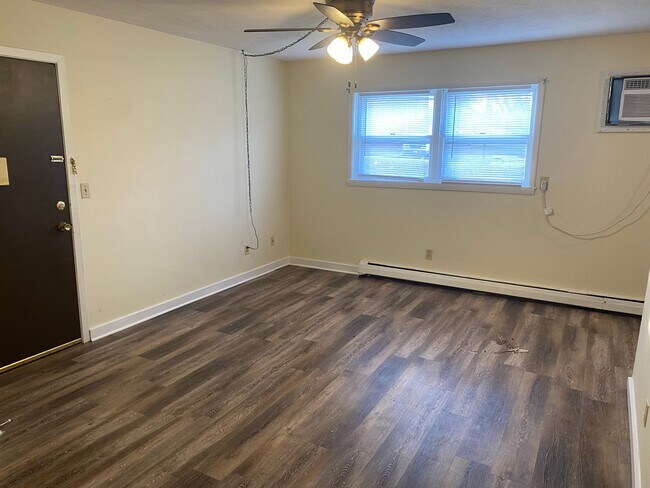 Foto del edificio - 102 College Park Ct