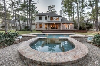 Building Photo - 6 Greycrest Pl