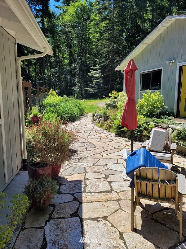 Foto del edificio - 6357 Baywood Rd