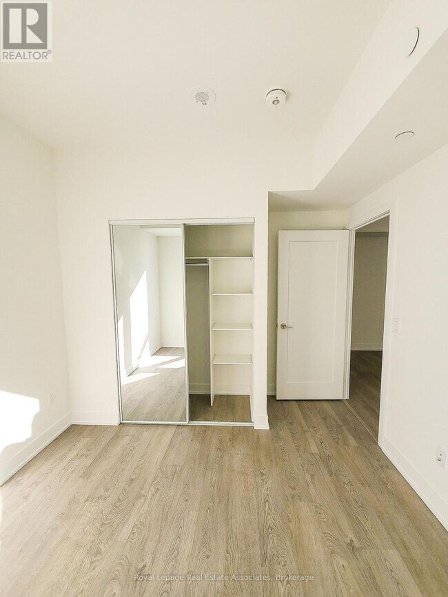 Building Photo - 9 Mabelle Ave